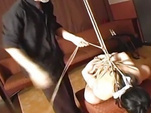 The fine art of Japanese bondage in action