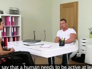 Muscled amateur dude fucks female agent in an office