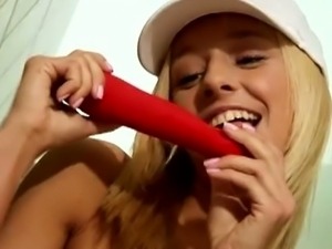 Gorgeous Hanna having fun with her red dildo