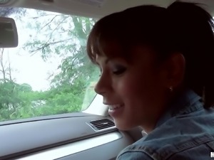 lustful babe gives head in car