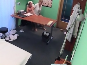 Blonde nurse fucked nervous doctor