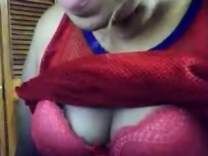 Matura Lady Display Tits On Camera