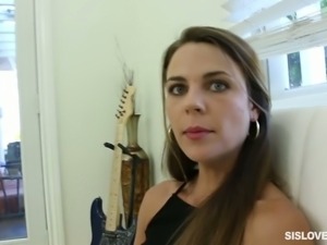 Ally Tate has to be one of the most fuckable women in the neighborhood