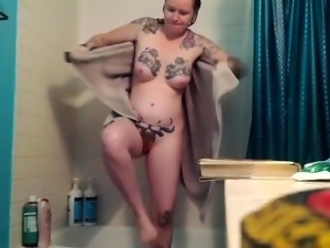 Sexy Redhead stepsister after-shower cam
