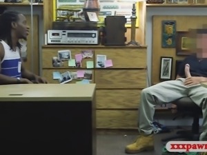 Black dude let the pawn man fuck his gf at the pawnshop