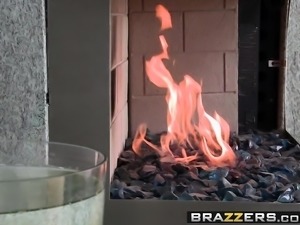 Brazzers - Hot And Mean - The Pussys Advocate