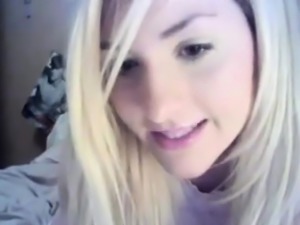 Pretty teen showing pink on webcam