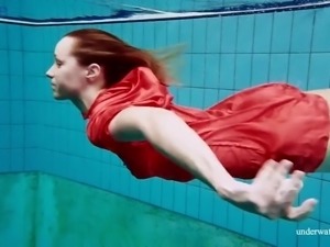 Hot and sexy underwater solo show performed by great swimmer Avenna