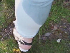 Outdoor Pissing Fun In Jeans