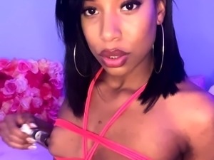 Webcam beauty and her toys have solo sex