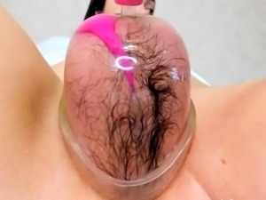 Kinky camgirl inflates hairy pussy with vacuum pump