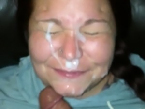 Fucking bitch loves a messy facial